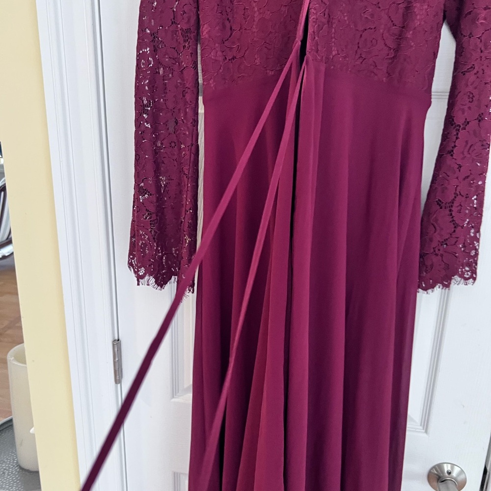 Ladies Size Medium "Lulu's" Deep Red Lace Long Sleeve Dress GUC ❤️ - Picture 7 of 10